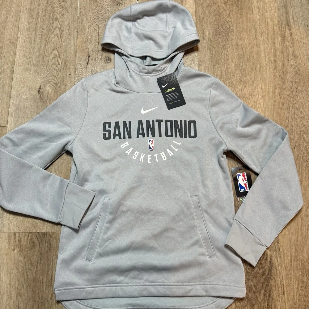 NWT Nike San Antonio Spurs Practice Hoodie Kids Large‎ 14 / 16
